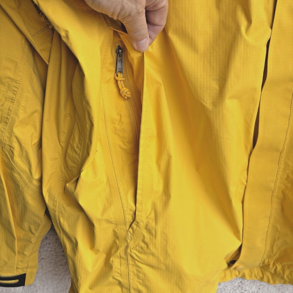 VTG LL Bean Yellow Rain Jacket Mens L Reg Hooded Full Zip Waterproof Pockets - Picture 4 of 11